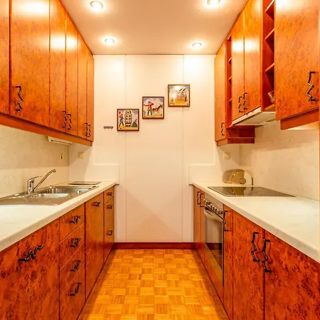 Apartma Apolon I Apartamento *